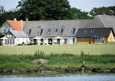 Hus syd ses til højre